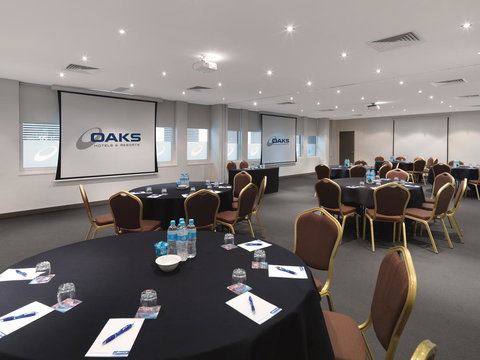 Oaks Melbourne On Collins Suites - Mackay Tourism 5