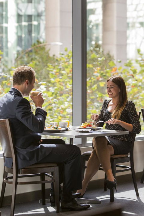 Oaks Melbourne On Collins Suites - Mackay Tourism 19