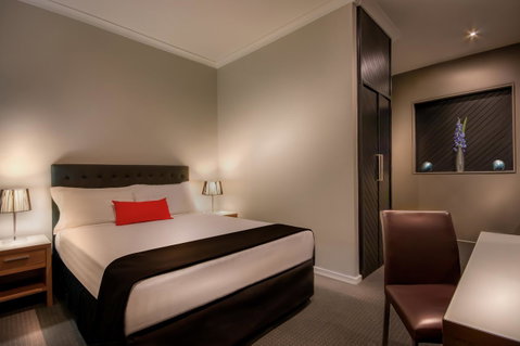 Crest On Barkly Hotel - Mackay Tourism 35