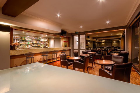 Crest On Barkly Hotel - Mackay Tourism 9