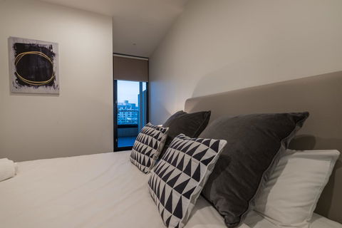 Guest House In Melbourne - Mackay Tourism 15