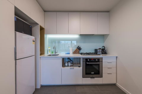 Guest House In Melbourne - Mackay Tourism 3