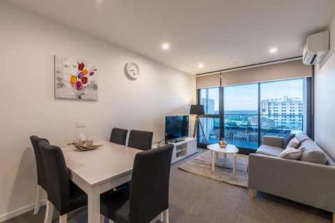 Guest House In Melbourne - Mackay Tourism 0