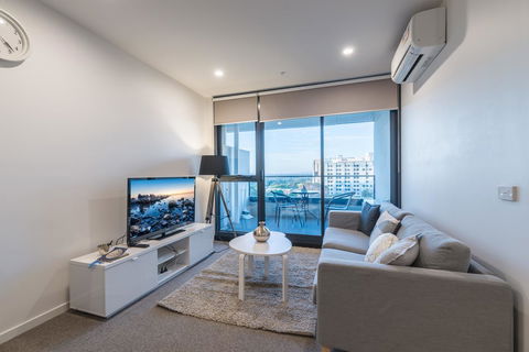 Guest House In Melbourne - Mackay Tourism 5