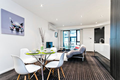 Complete Host Halo Apartments - Mackay Tourism 31