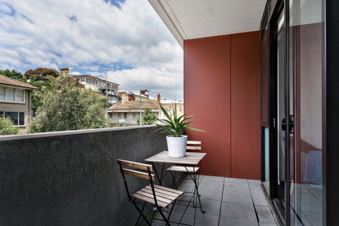 Complete Host Halo Apartments - Mackay Tourism 26