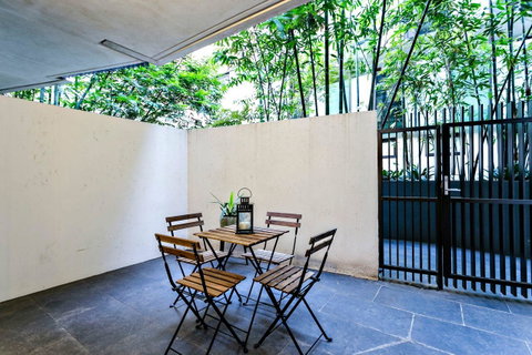Complete Host Halo Apartments - Mackay Tourism 11