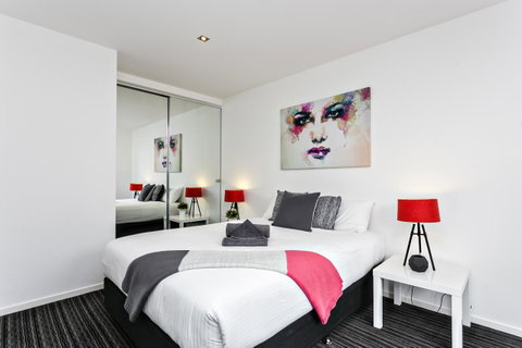 Complete Host Halo Apartments - Mackay Tourism 42