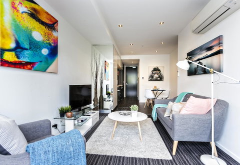 Complete Host Halo Apartments - Mackay Tourism 39
