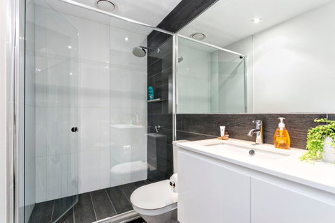 Complete Host Halo Apartments - Mackay Tourism 32