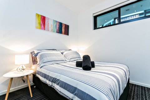 Complete Host Halo Apartments - Mackay Tourism 38