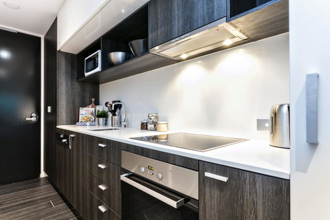 Complete Host Halo Apartments - Mackay Tourism 40
