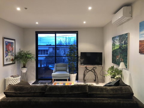 Vibe-Modern 2 Bed Apartment - Mackay Tourism 7