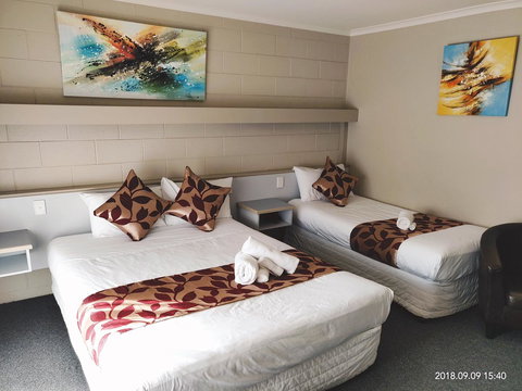 Coachman Motel And Holiday Units - Mackay Tourism 10