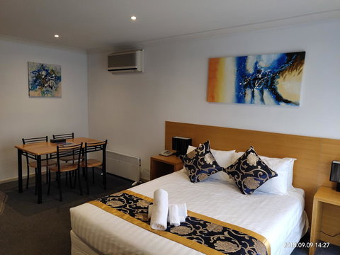 Coachman Motel And Holiday Units - Mackay Tourism 1