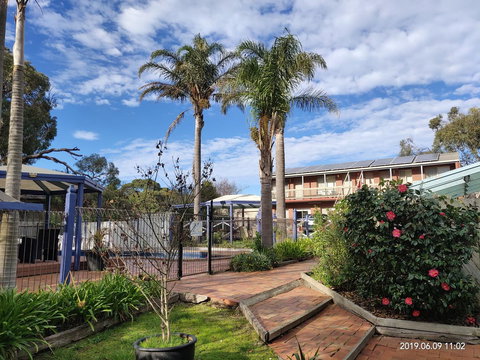 Coachman Motel And Holiday Units - Mackay Tourism 14