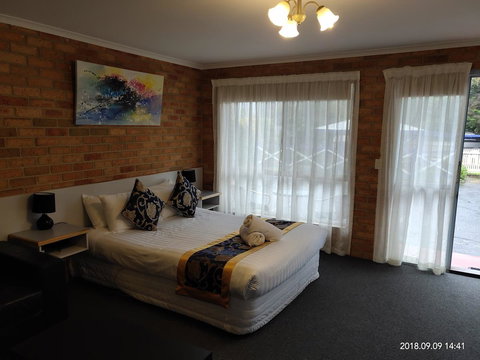 Coachman Motel And Holiday Units - Mackay Tourism 23