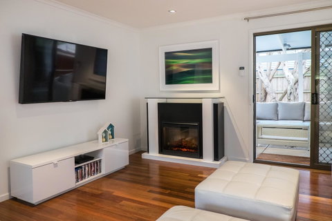 Cottage On Rye - Mackay Tourism 4