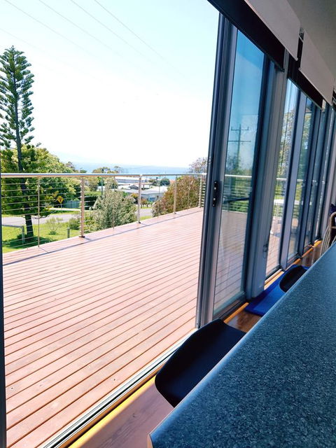 Beach Retreat Apartment Marengo - Mackay Tourism 14