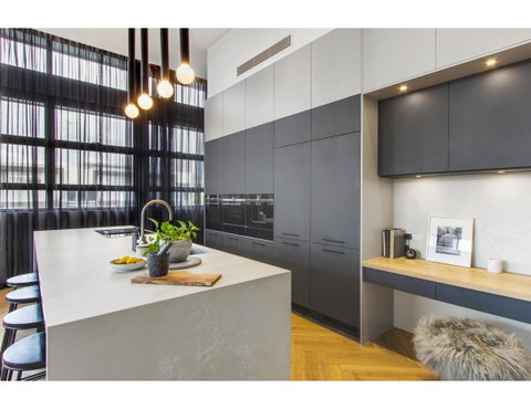 Ultimate Luxury Penthouse From The Block - Mackay Tourism 6