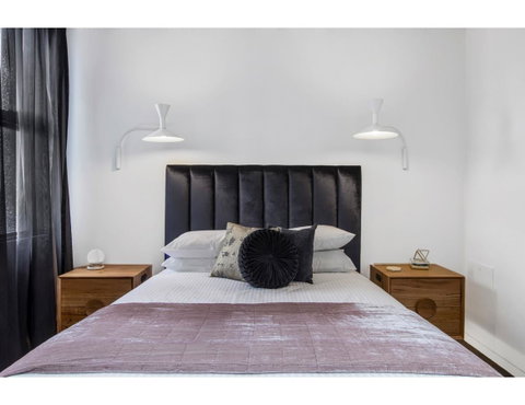 Ultimate Luxury Penthouse From The Block - Mackay Tourism 11