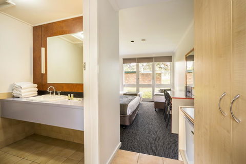 Burvale Hotel - Mackay Tourism 8