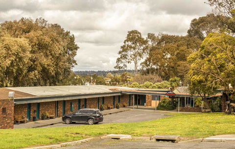 Burvale Hotel - Mackay Tourism 10