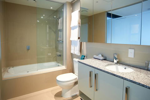 Corporate Living Accommodation Hawthorn - Mackay Tourism 9