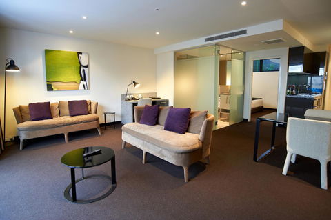 Corporate Living Accommodation Hawthorn - Mackay Tourism 17