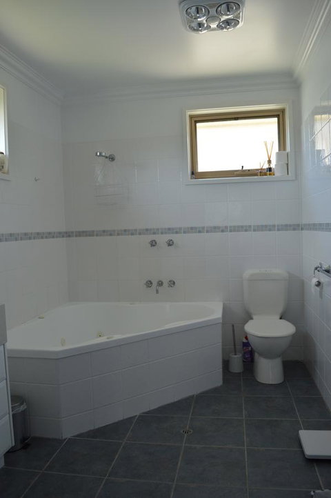 Ocean View Beach House - Mackay Tourism 17