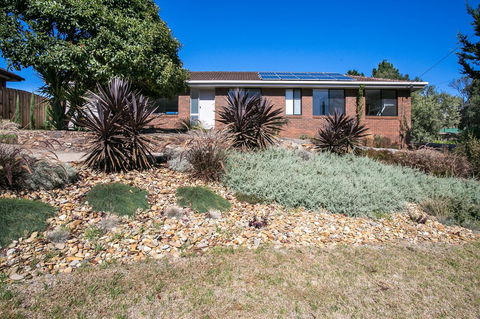 Fairhills - NEW LISTING, Beautifully Styled - Mackay Tourism 8