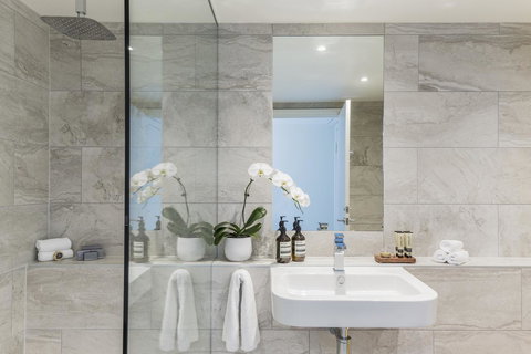 Quay West Suites Melbourne - Mackay Tourism 11