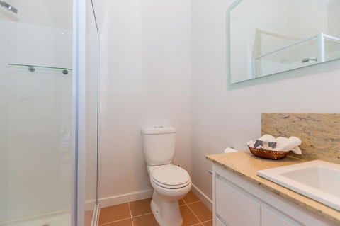 Cottages For Couples - Mackay Tourism 12