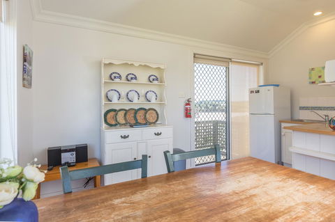 Cottages For Couples - Mackay Tourism 18