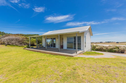 Cottages For Couples - Mackay Tourism 14