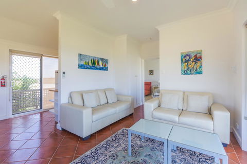 Cottages For Couples - Mackay Tourism 23