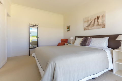 Cottages For Couples - Mackay Tourism 16