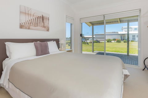 Cottages For Couples - Mackay Tourism 25