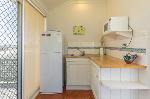 Cottages For Couples - Mackay Tourism 22