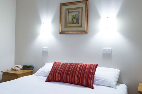 Barkly Motorlodge - Mackay Tourism 16
