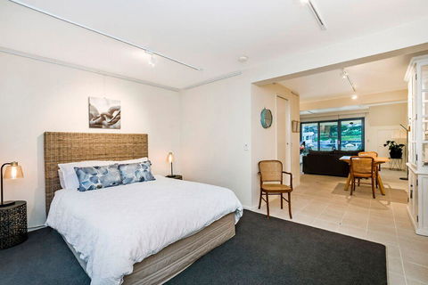 The Waterfront Apartment - Mackay Tourism 5