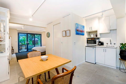 The Waterfront Apartment - Mackay Tourism 8