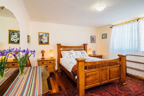 The Blue Beach House - Mackay Tourism 3