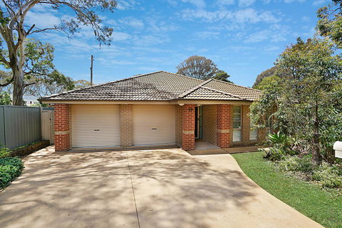 The Corso - Gorokan - Mackay Tourism 0