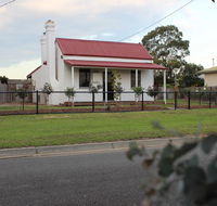 The Cottage - Mackay Tourism