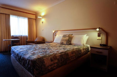 The Crossing Motel - Mackay Tourism 0