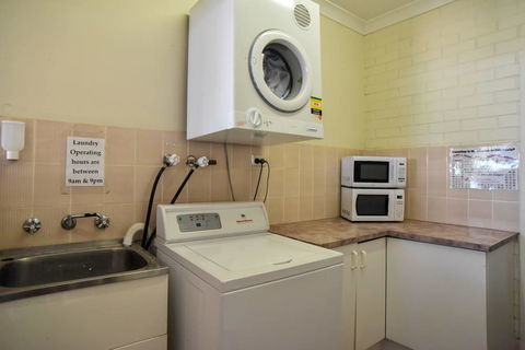 The Crossing Motel - Mackay Tourism 3