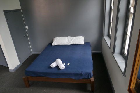The Crown & Anchor Hotel - Mackay Tourism 2