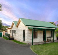 The Divide - Rye Back Beach Hideaway - Mackay Tourism