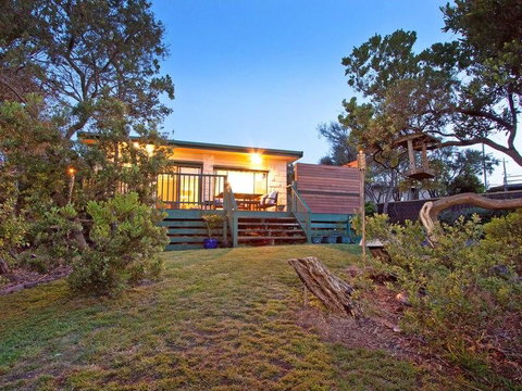 The Divide - Rye Back Beach Hideaway - Mackay Tourism 2